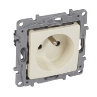 Gniazdo 2p+z 16A z przesłoną automatyczne zaciski sprężynowe kremowe Niloe | 664636 Legrand