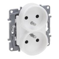 Gniazdo 2x2P+Z do ramek wielokrotnych (z przesłoną, zaciski śrubowe) perła, Niloe Selection | 762442 Legrand