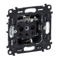 Gniazdo 2P+Z z przesłoną, Valena Allure | 753024 Legrand