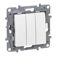 Łącznik potrójny 10AX biały Niloe/Niloe Selection | 764503 Legrand