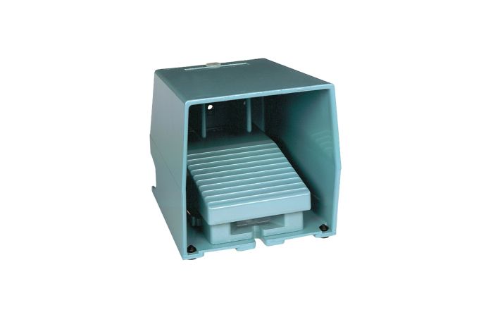 Łącznik nożny pojedynczy z osłoną niebieski 2NC + 2NO metalowy Preventa XPE | XPEM311 Schneider Electric